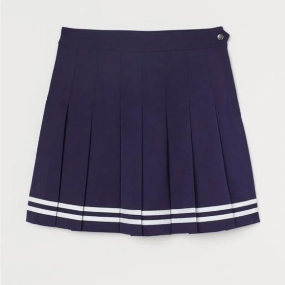 H&M Pleated Mini Skirt - Picture 1 of 4